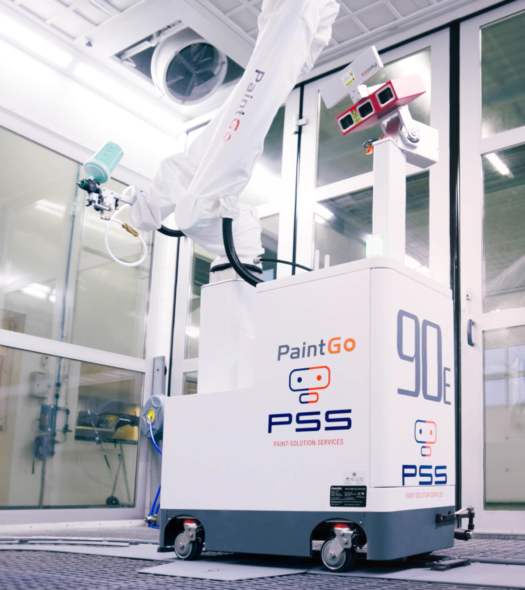 PaintGo® Lackierroboter auf Schienensystem